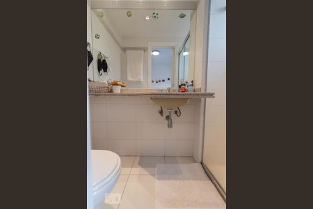 Apartamento para alugar com 144m², 3 quartos e 3 vagasBanheiro do Quarto 1