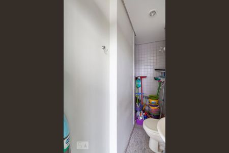 Apartamento para alugar com 240m², 3 quartos e 1 vagaBanheiro de Serviço