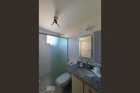 Banheiro de apartamento à venda com 2 quartos, 58m² em Jardim Patente Novo, São Paulo