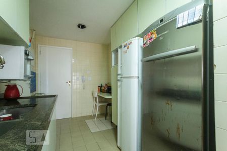 Apartamento à venda com 123m², 3 quartos e 2 vagas Apartamento à venda com 123m², 3 quartos e 2 vagasCozinha