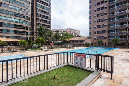 Apartamento à venda com 123m², 3 quartos e 2 vagas Apartamento à venda com 123m², 3 quartos e 2 vagasPiscina