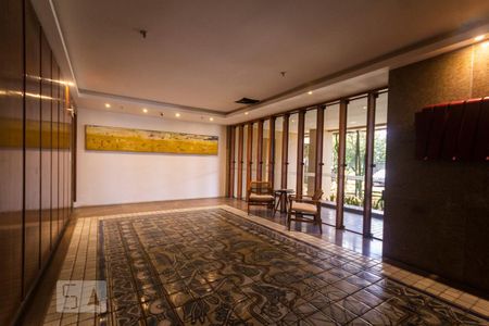 Apartamento à venda com 123m², 3 quartos e 2 vagas Apartamento à venda com 123m², 3 quartos e 2 vagasHall