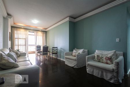 Apartamento à venda com 123m², 3 quartos e 2 vagas Apartamento à venda com 123m², 3 quartos e 2 vagasSala