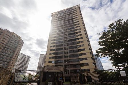 Apartamento à venda com 123m², 3 quartos e 2 vagas Apartamento à venda com 123m², 3 quartos e 2 vagasFachada