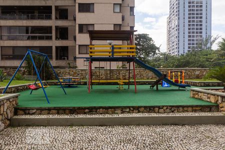 Apartamento à venda com 123m², 3 quartos e 2 vagas Apartamento à venda com 123m², 3 quartos e 2 vagasPlayground