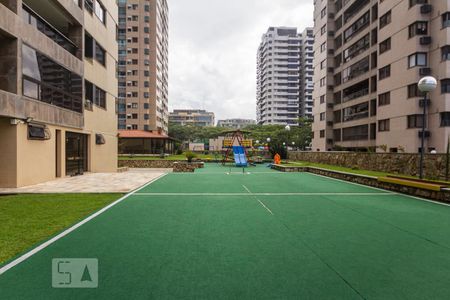 Apartamento à venda com 123m², 3 quartos e 2 vagas Apartamento à venda com 123m², 3 quartos e 2 vagasPlayground