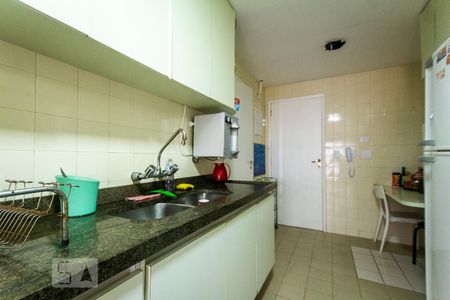 Apartamento à venda com 123m², 3 quartos e 2 vagas Apartamento à venda com 123m², 3 quartos e 2 vagasCozinha