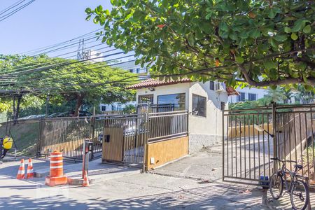 Apartamento à venda com 52m², 2 quartos e 1 vagaFachada do Condomínio