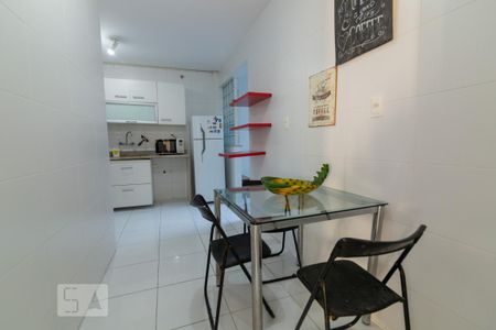 Apartamento para alugar com 115m², 2 quartos e sem vaga Apartamento para alugar com 115m², 2 quartos e sem vagaCozinha