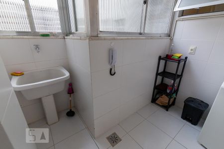 Apartamento para alugar com 115m², 2 quartos e sem vaga Apartamento para alugar com 115m², 2 quartos e sem vagaÁrea de Serviço