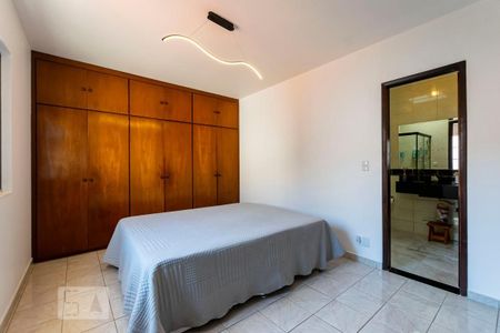 Casa à venda com 200m², 3 quartos e 2 vagas2o. Andar - Suíte 2