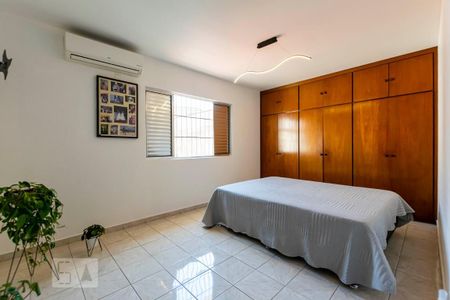 Casa à venda com 200m², 3 quartos e 2 vagas2o. Andar - Suíte 2