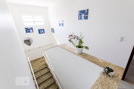 Casa à venda com 200m², 3 quartos e 2 vagas2o. Andar - Escadas