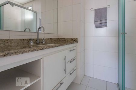 Apartamento para alugar com 74m², 2 quartos e 2 vagas Apartamento para alugar com 74m², 2 quartos e 2 vagasBanheiro 1