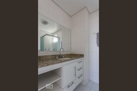 Apartamento para alugar com 74m², 2 quartos e 2 vagas Apartamento para alugar com 74m², 2 quartos e 2 vagasBanheiro 1