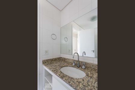Apartamento para alugar com 74m², 2 quartos e 2 vagas Apartamento para alugar com 74m², 2 quartos e 2 vagasBanheiro 1 Pia