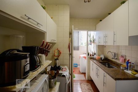 Apartamento à venda com 70m², 2 quartos e 1 vagaCozinha e Área de Serviço