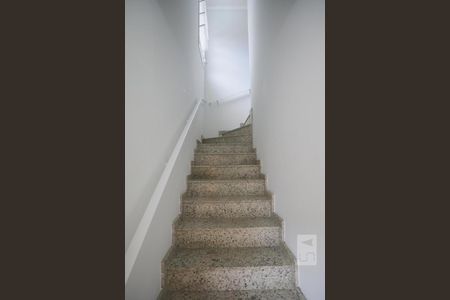 Casa para alugar com 55m², 1 quarto e 1 vagaEscada de Acesso ao Imóvel