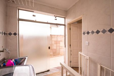 Casa à venda com 115m², 3 quartos e 5 vagasÁrea de Serviço