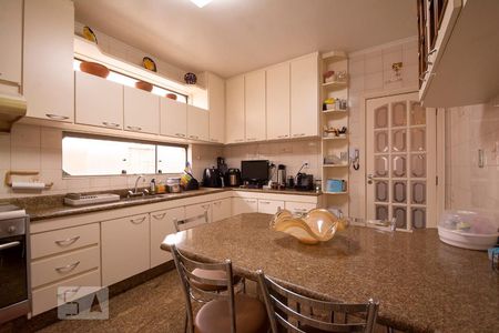 Casa à venda com 115m², 3 quartos e 5 vagasCozinha