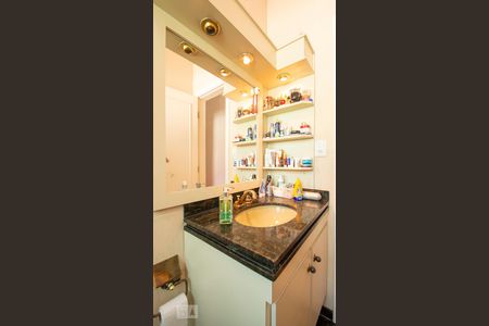 Casa à venda com 115m², 3 quartos e 5 vagasBanheiro da Suíte