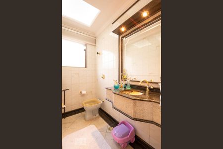 Casa à venda com 115m², 3 quartos e 5 vagasBanheiro