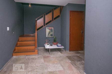 Hall de entrada de casa à venda com 5 quartos, 550m² em Santa Teresinha, São Paulo