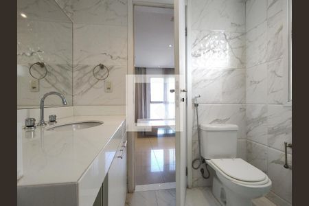 Apartamento à venda com 107m², 3 quartos e 2 vagasBanheiro da Suíte 2