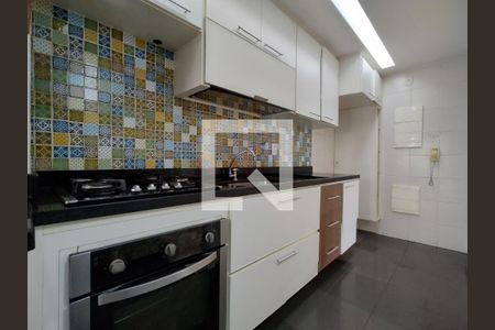 Apartamento à venda com 107m², 3 quartos e 2 vagasCozinha - Armários