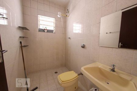 Casa à venda com 213m², 3 quartos e 1 vaga Casa à venda com 213m², 3 quartos e 1 vagaBanheiro