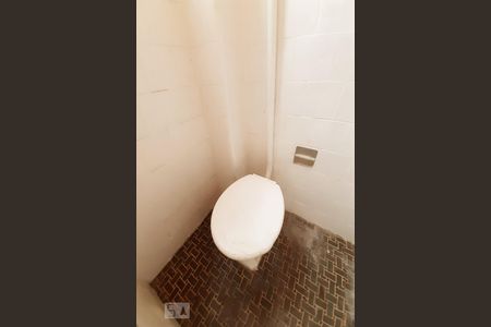 Apartamento para alugar com 95m², 3 quartos e sem vaga Apartamento para alugar com 95m², 3 quartos e sem vagaBanheiro de Serviço