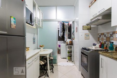 Apartamento à venda com 59m², 2 quartos e 2 vagasCozinha
