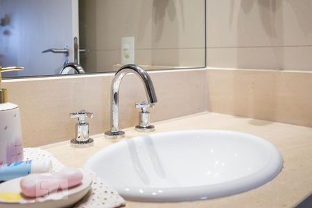 Apartamento à venda com 92m², 2 quartos e 2 vagasBanheiro Suíte 1