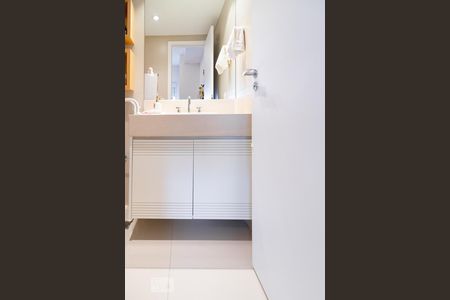 Apartamento à venda com 92m², 2 quartos e 2 vagasBanheiro Suíte 1