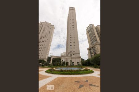 Apartamento para alugar com 175m², 4 quartos e 3 vagas Apartamento para alugar com 175m², 4 quartos e 3 vagasFachada