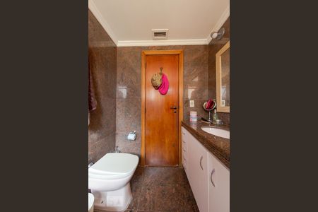 Apartamento para alugar com 160m², 4 quartos e 2 vagasBanheiro da Suíte 1