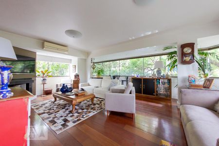 Sala de apartamento para alugar com 4 quartos, 160m² em Auxiliadora, Porto Alegre