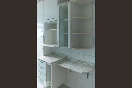Apartamento à venda com 55m², 2 quartos e 1 vagaCozinha - Armários