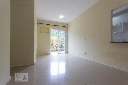 Sala de apartamento para alugar com 3 quartos, 73m² em Jacarepaguá, Rio de Janeiro