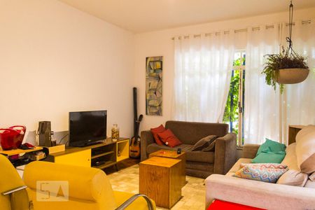 Sala de casa à venda com 4 quartos, 150m² em Jardim Paulistano, São Paulo