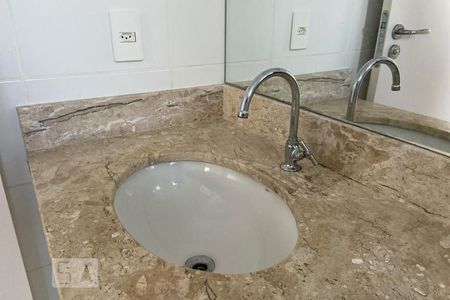 Apartamento à venda com 60m², 2 quartos e 1 vagaBanheiro - Torneira