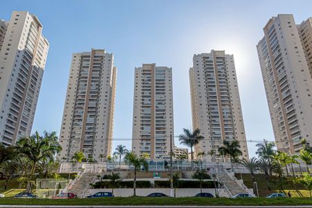 Apartamento para alugar com 123m², 3 quartos e 2 vagas Apartamento para alugar com 123m², 3 quartos e 2 vagasFachada e portaria