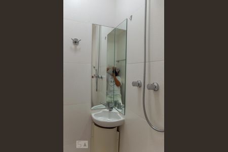Apartamento para alugar com 123m², 3 quartos e 2 vagas Apartamento para alugar com 123m², 3 quartos e 2 vagasBanheiro de Serviço