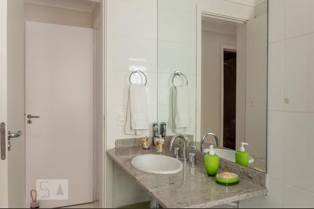 Apartamento para alugar com 123m², 3 quartos e 2 vagas Apartamento para alugar com 123m², 3 quartos e 2 vagasBanheiro