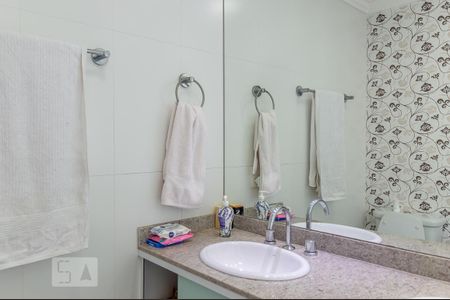 Apartamento para alugar com 123m², 3 quartos e 2 vagas Apartamento para alugar com 123m², 3 quartos e 2 vagasBanheiro da Suíte