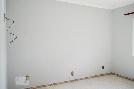 Casa à venda com 90m², 2 quartos e 3 vagas Casa à venda com 90m², 2 quartos e 3 vagasQuarto 1 Vista Lateral Esquerda