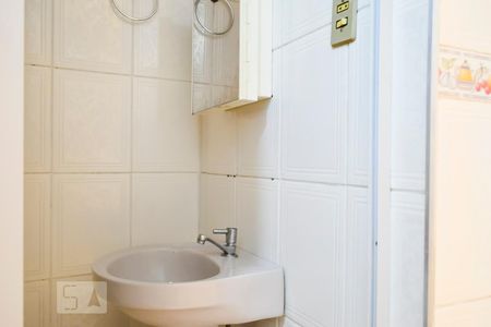 Casa à venda com 90m², 2 quartos e 3 vagas Casa à venda com 90m², 2 quartos e 3 vagasBanheiro Piso Superior Lavatório