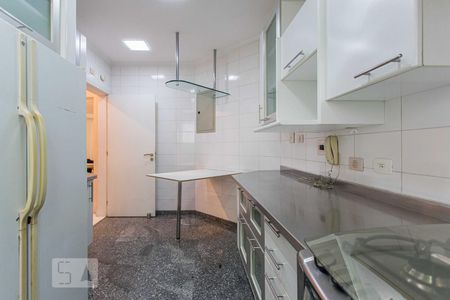 Apartamento à venda com 135m², 4 quartos e 3 vagasCozinha - Armários
