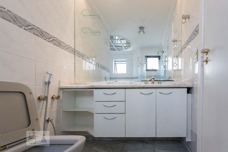 Apartamento à venda com 135m², 4 quartos e 3 vagasBanheiro 2 Suíte 1