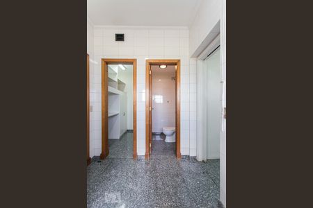 Apartamento à venda com 135m², 4 quartos e 3 vagasLavanderia